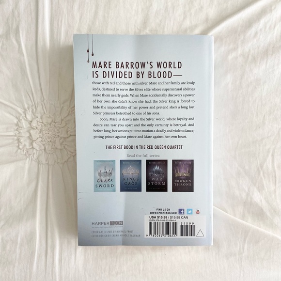 Red Queen by Victoria Aveyard - Picture 2 of 2